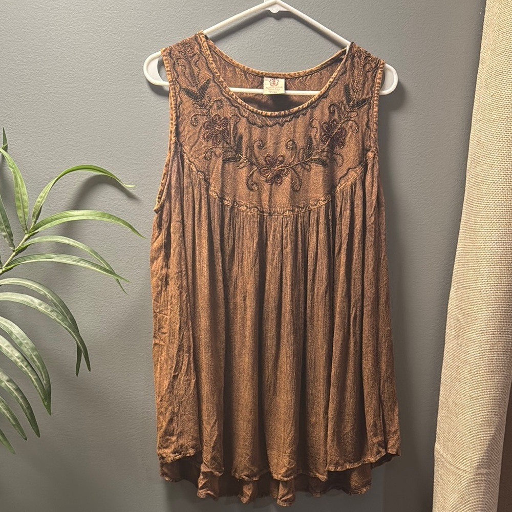 Papillon Blanc Brown Flutter Sleeve Blouse